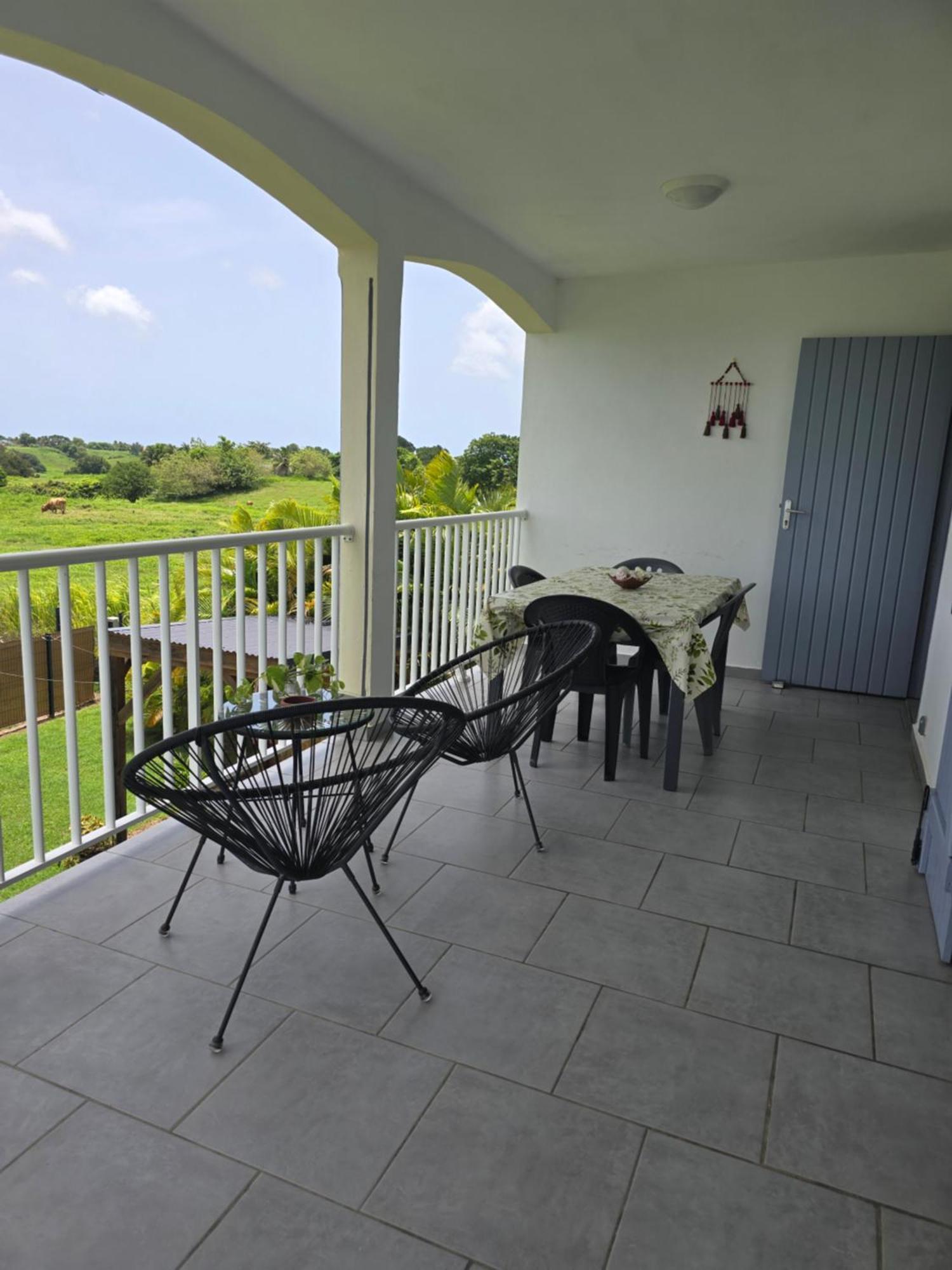 Maison Laurencia - Appartement De L'Etage Sainte-Anne  Exteriér fotografie